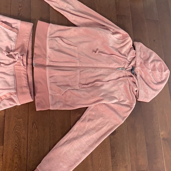 🔴SOLD FashionNova Velour Jogger matching set - Picture 7 of 8